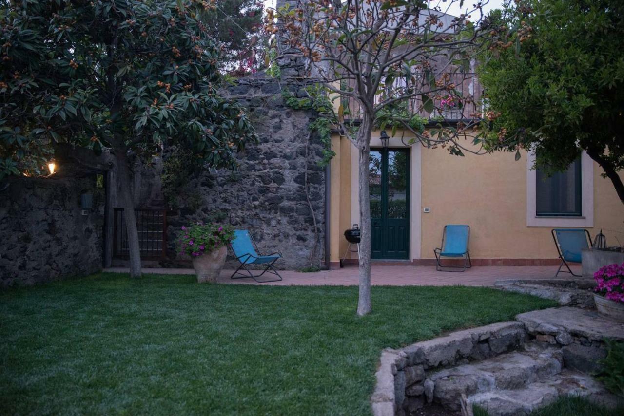 Villa Il Pozzo e l'Ulivo - just 200 meters from the Metro - à Catane Extérieur photo